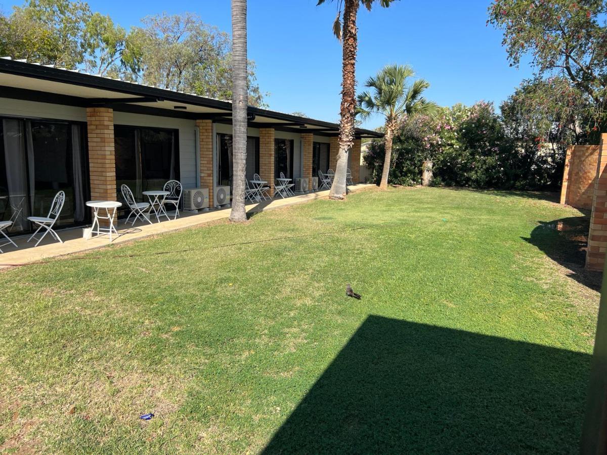 לונגריץ' Jumbuck Motor Inn - Pool - Pet Friendly Section - King Beds מראה חיצוני תמונה