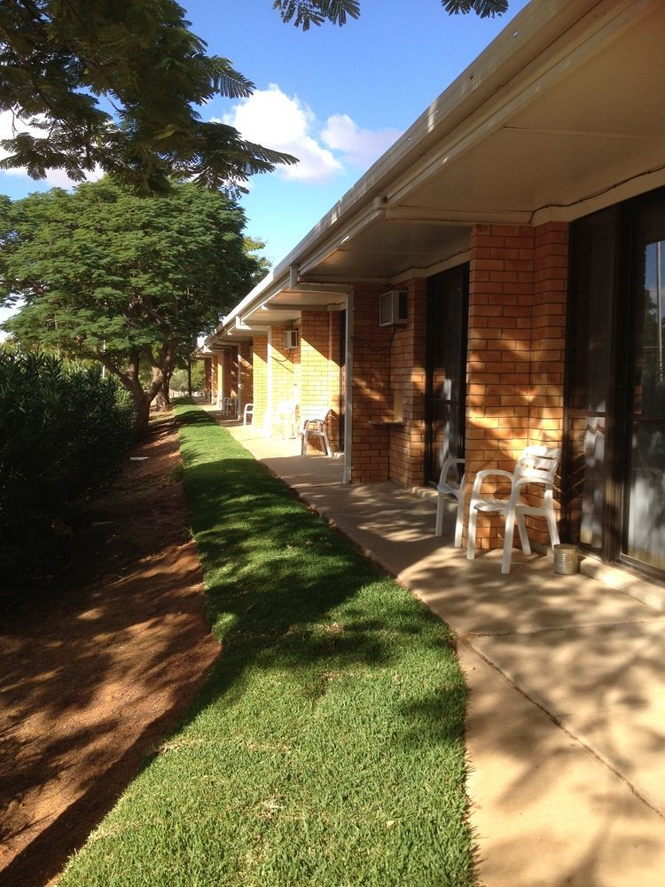 לונגריץ' Jumbuck Motor Inn - Pool - Pet Friendly Section - King Beds מראה חיצוני תמונה